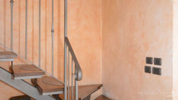 Image No.10-5 Bed Apartment for sale