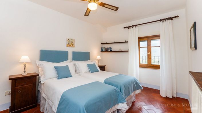 Image No.13-7 Bed Apartment for sale