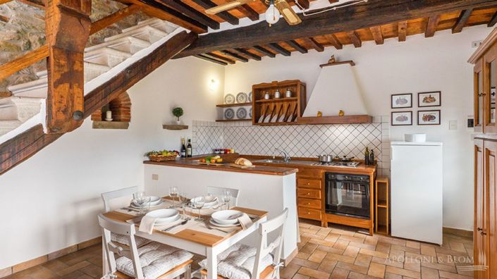 Image No.4-7 Bed Apartment for sale