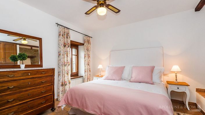 Image No.6-7 Bed Apartment for sale