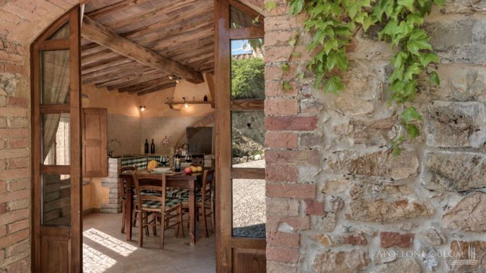 Image No.3-14 Bed Apartment for sale