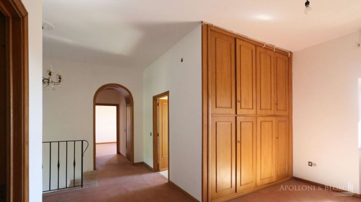 Image No.15-6 Bed Apartment for sale