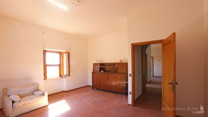 Image No.16-6 Bed Apartment for sale