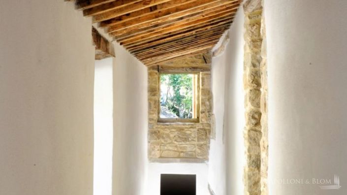 Image No.12-5 Bed Apartment for sale