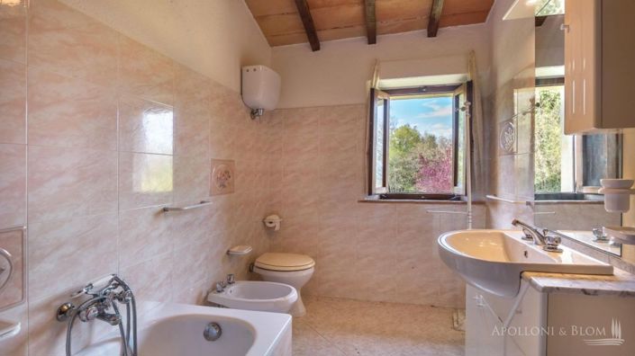 Image No.17-3 Bed Apartment for sale