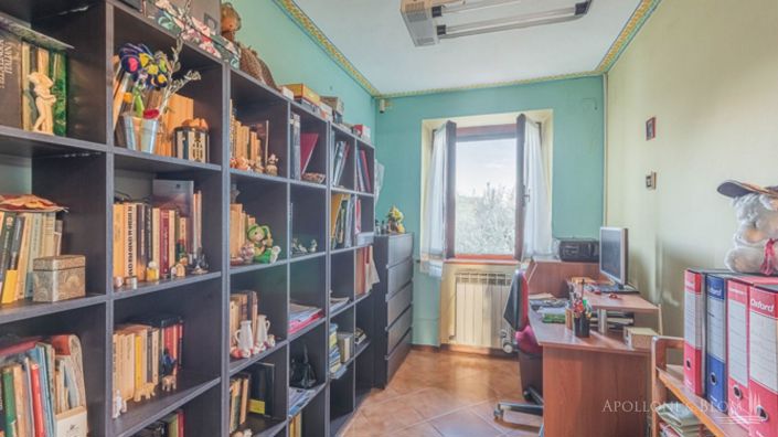 Image No.8-3 Bed Apartment for sale