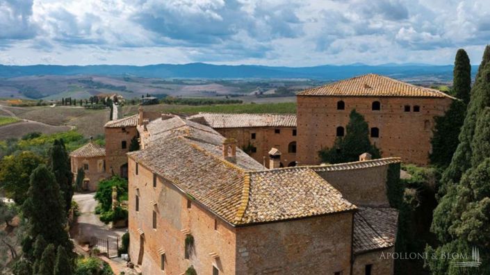 Image No.10-10 Bed Chateaux for sale