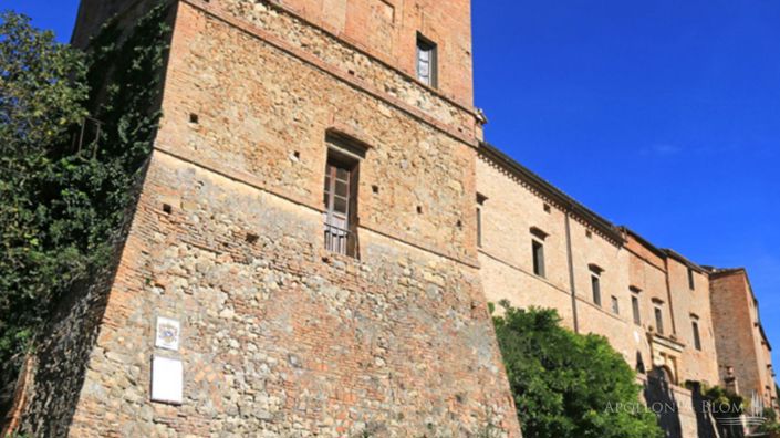 Image No.14-10 Bed Chateaux for sale