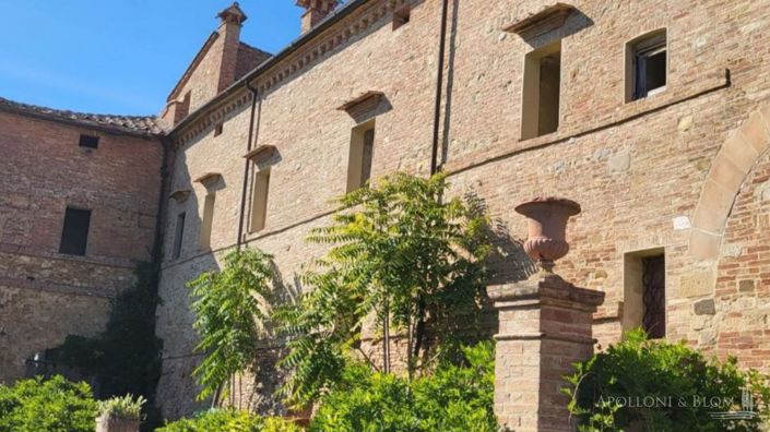 Image No.9-Châteaux de 10 chambres à vendre à Montalcino