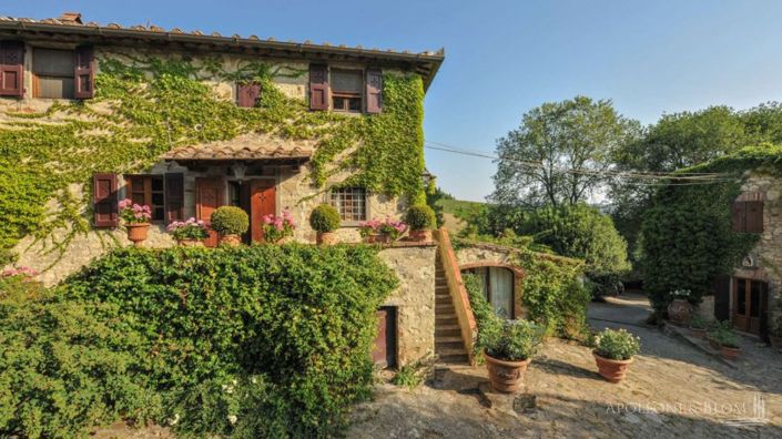 Image No.2-8 Bed Apartment for sale