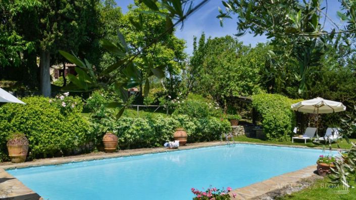 Image No.9-8 Bed Apartment for sale