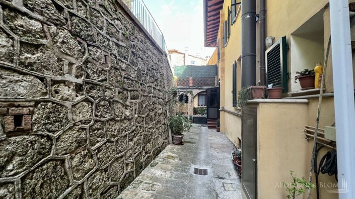 Image No.24-3 Bed Apartment for sale