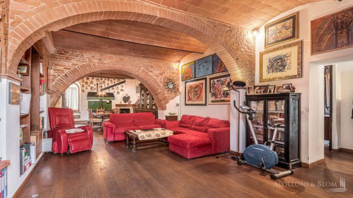 Image No.20-Appartement de 11 chambres à vendre à Siena