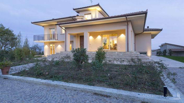 Image No.11-7 Bed Villa for sale