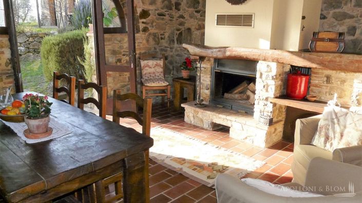 Image No.17-19 Bed Apartment for sale