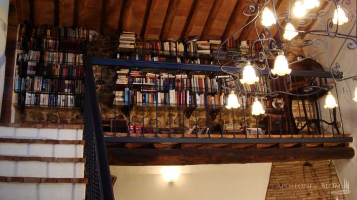 Image No.27-19 Bed Apartment for sale