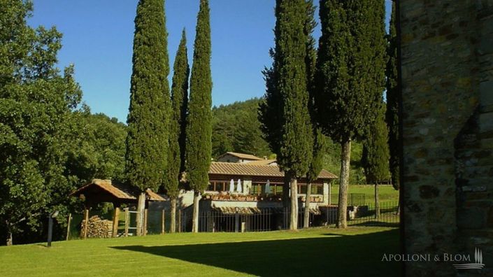 Image No.3-11 Bed Apartment for sale