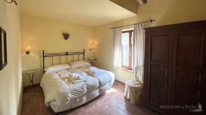 Image No.28-3 Bed Country House for sale