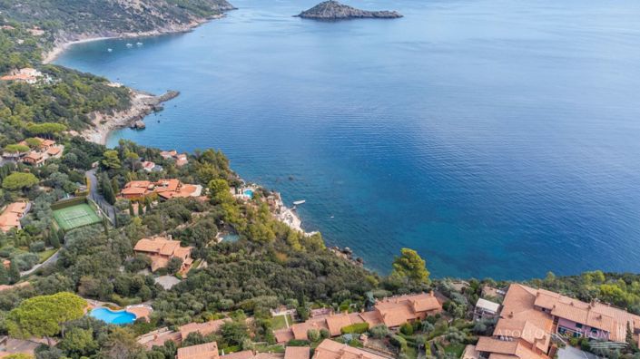 Image No.4-4 Bed Apartment for sale