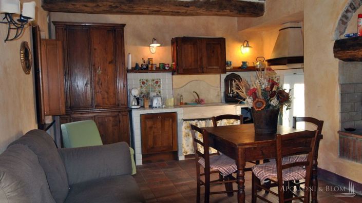 Image No.25-13 Bed Apartment for sale