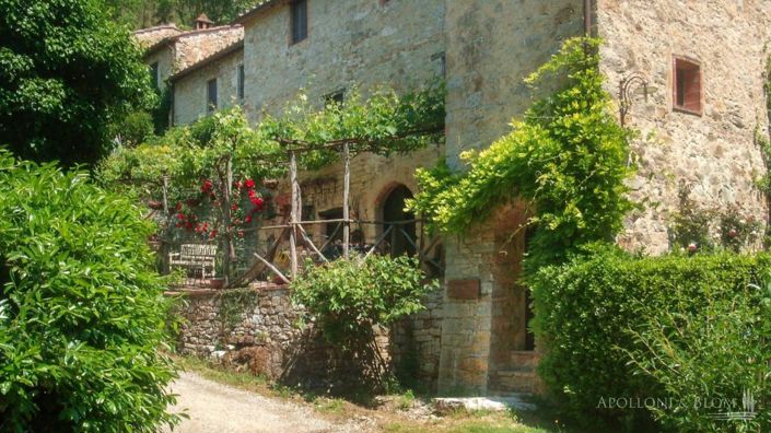 Image No.6-13 Bed Apartment for sale