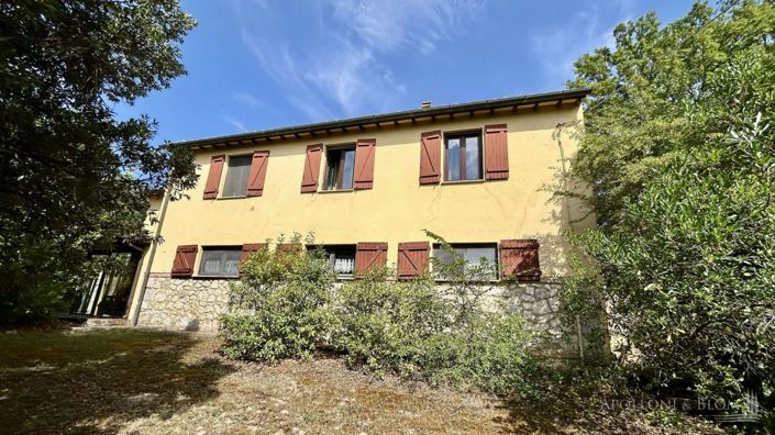 Image No.15-8 Bed Apartment for sale