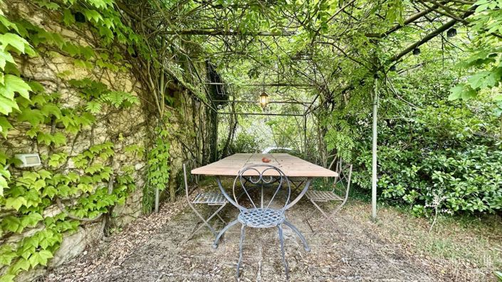 Image No.26-8 Bed Apartment for sale