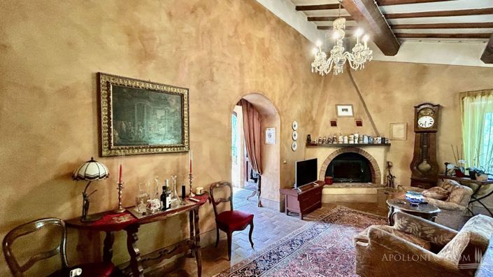 Image No.6-8 Bed Apartment for sale