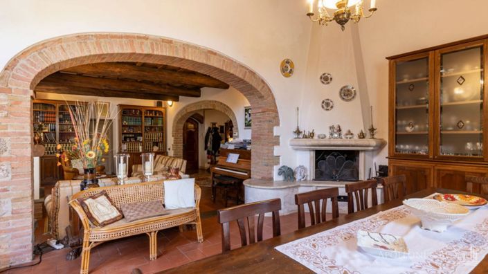 Image No.3-Appartement de 5 chambres à vendre à Siena