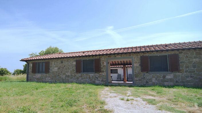 Image No.10-4 Bed Country House for sale