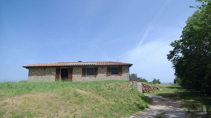 Image No.15-4 Bed Country House for sale