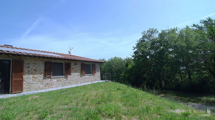 Image No.16-4 Bed Country House for sale