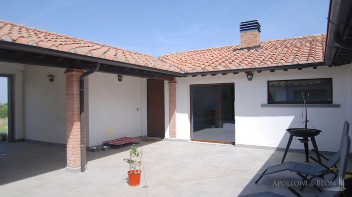 Image No.17-4 Bed Country House for sale