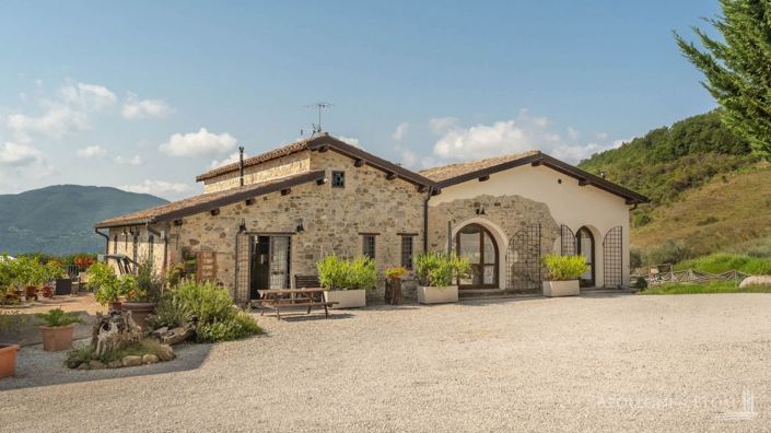 Image No.8-13 Bed Apartment for sale