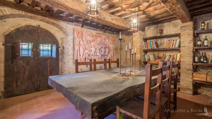 Image No.13-7 Bed Apartment for sale