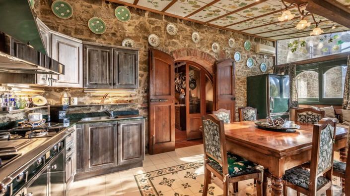 Image No.10-4 Bed Apartment for sale