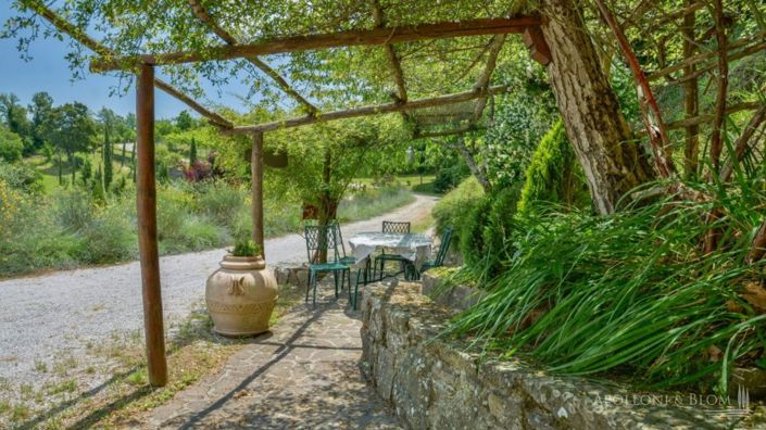 Image No.25-12 Bed Apartment for sale