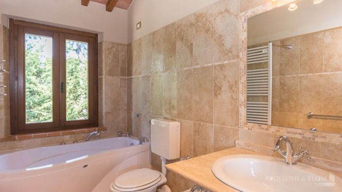 Image No.18-4 Bed Apartment for sale