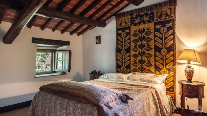 Image No.15-7 Bed Apartment for sale