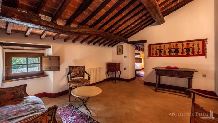 Image No.20-7 Bed Apartment for sale