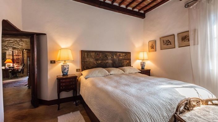 Image No.21-7 Bed Apartment for sale