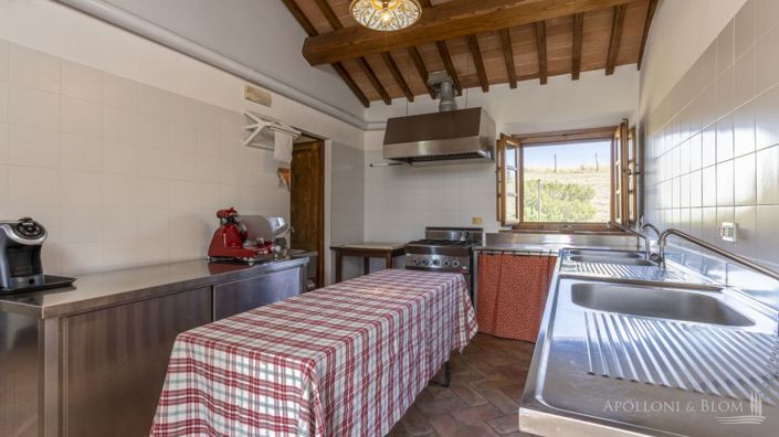 Image No.17-9 Bed Apartment for sale