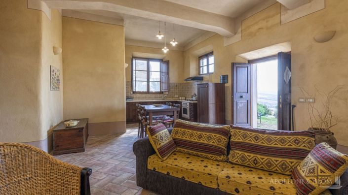 Image No.19-9 Bed Apartment for sale