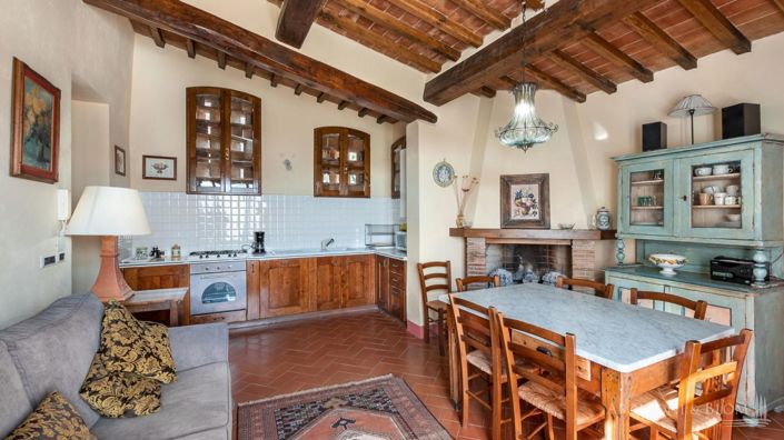 Image No.21-5 Bed Apartment for sale