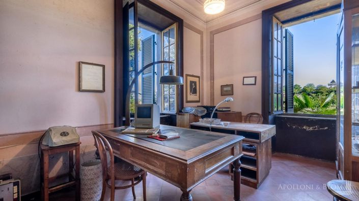 Image No.12-8 Bed Apartment for sale