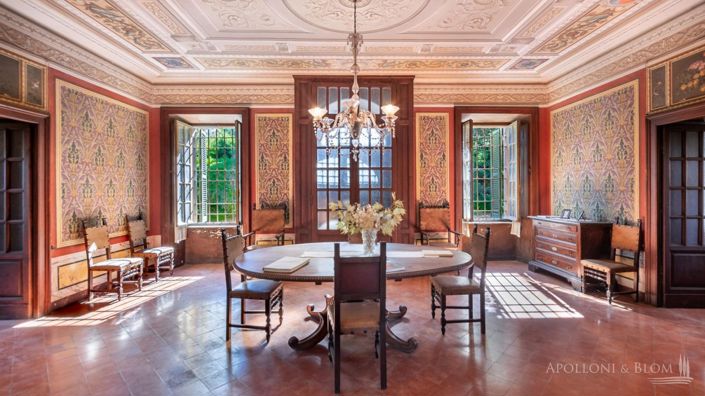 Image No.2-8 Bed Apartment for sale