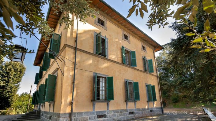 Image No.7-8 Bed Apartment for sale