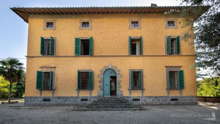 Image No.8-8 Bed Apartment for sale