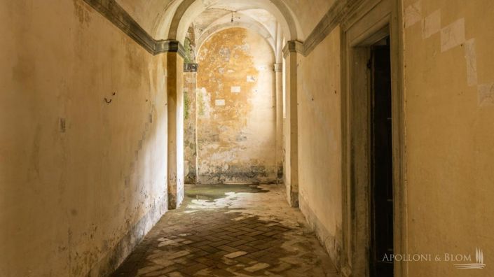 Image No.12-10 Bed Apartment for sale