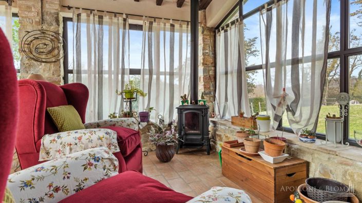 Image No.10-6 Bed Apartment for sale